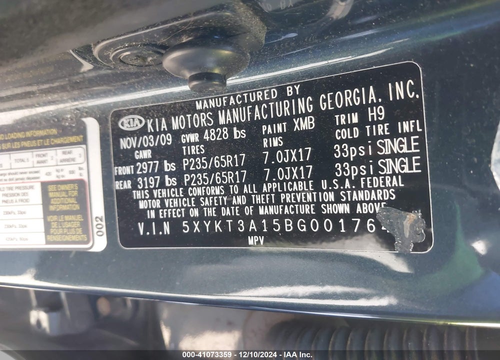 2011 KIA SORENTO LX VIN: 5XYKT3A15BG001764