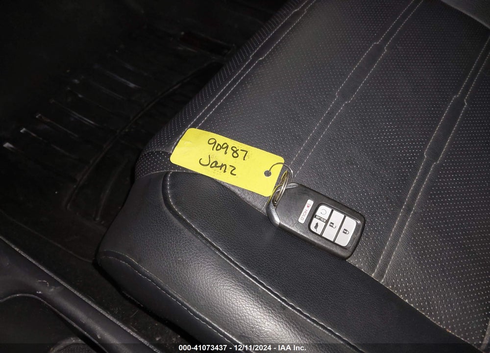 2019 HONDA CR-V VIN: 7FARW2H96KE012375