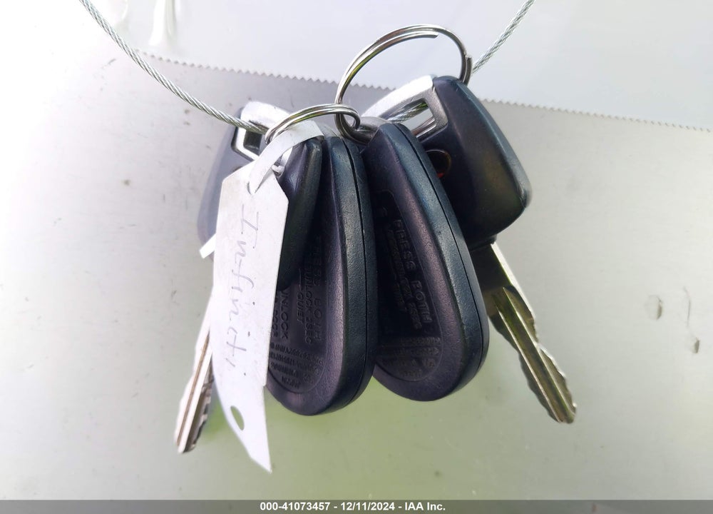 2000 INFINITI I30 LUXURY/TOURING VIN: JNKCA31A8YT125789