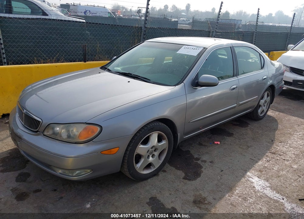 2000 INFINITI I30 LUXURY/TOURING VIN: JNKCA31A8YT125789