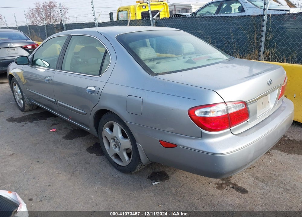 2000 INFINITI I30 LUXURY/TOURING VIN: JNKCA31A8YT125789
