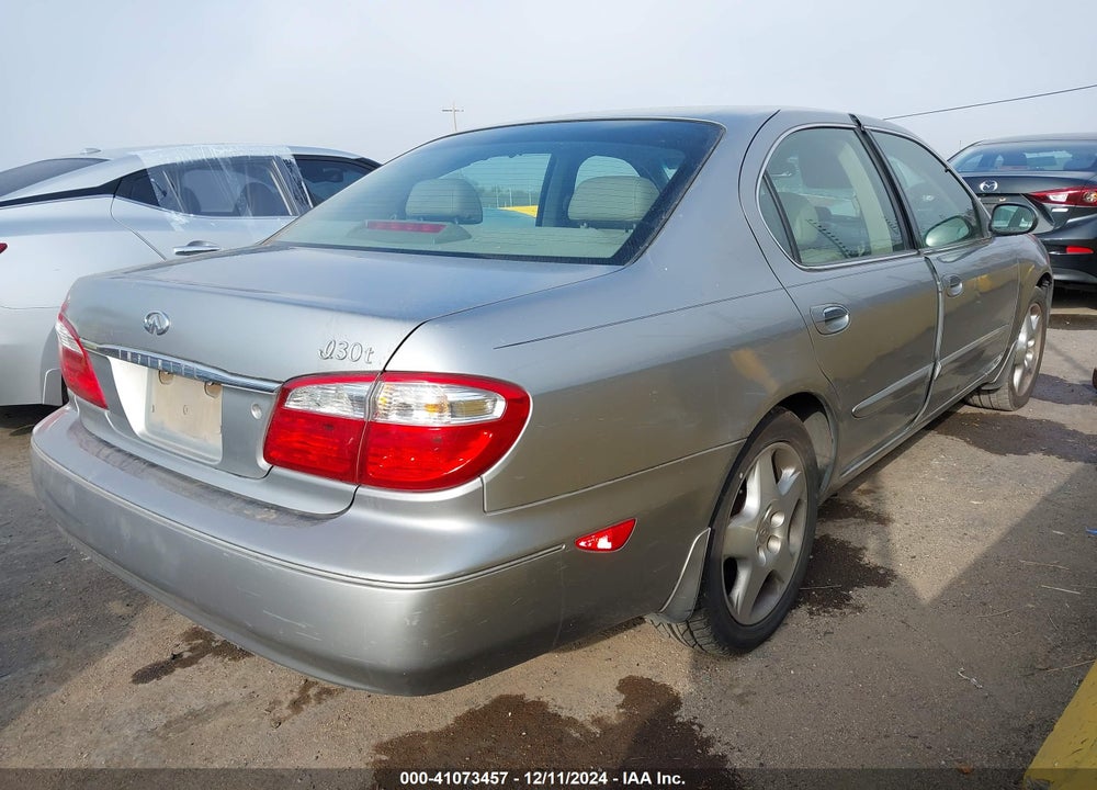2000 INFINITI I30 LUXURY/TOURING VIN: JNKCA31A8YT125789