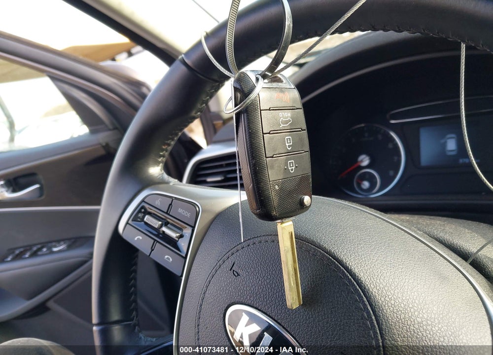 2019 KIA SORENTO 2.4L LX VIN: 5XYPG4A33KG548128