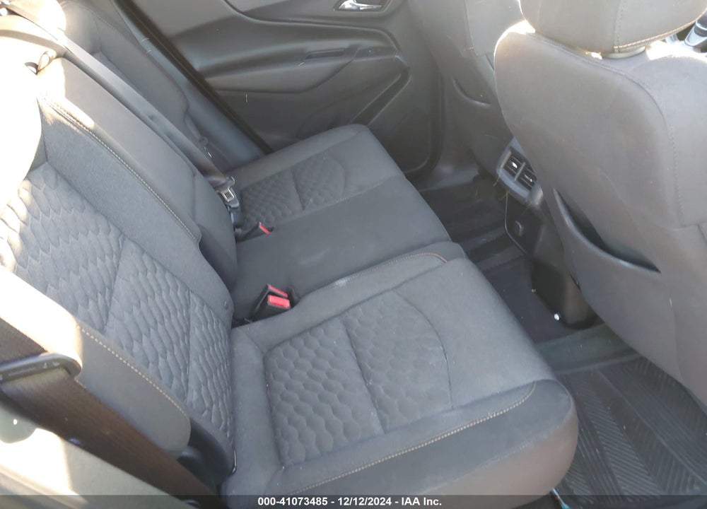 2018 CHEVROLET EQUINOX LT VIN: 2GNAXJEV8J6242142