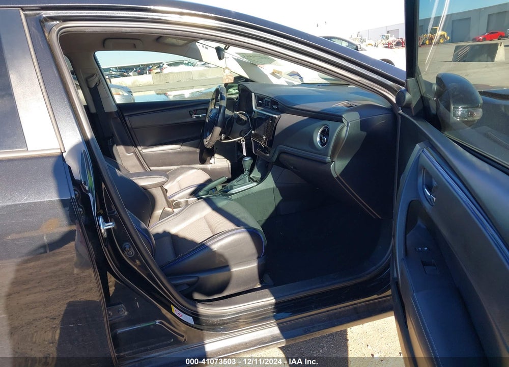 2017 TOYOTA COROLLA SE VIN: 5YFBURHE8HP583016