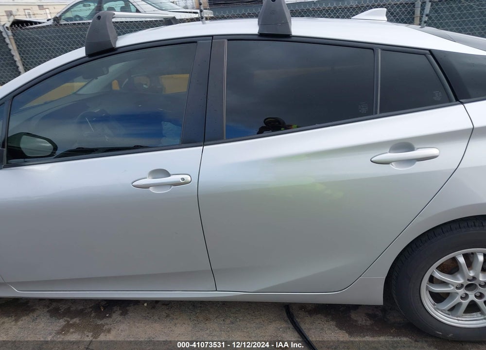 2019 TOYOTA PRIUS VIN: JTDKARFUXK3085578