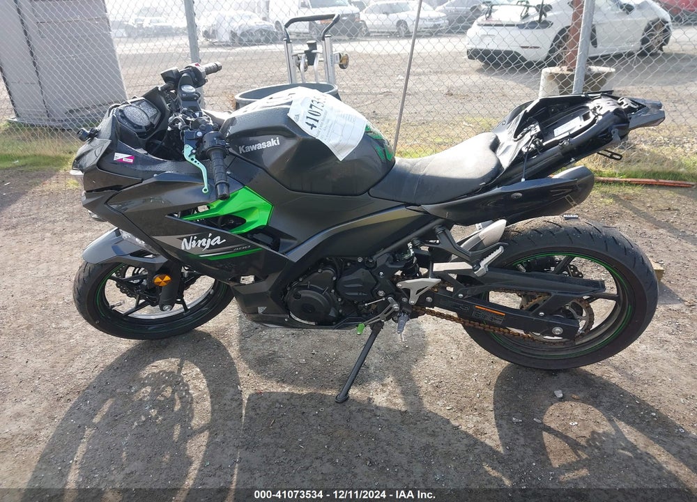 2023 KAWASAKI EX400 VIN: JKAEXKH13PDAK2049