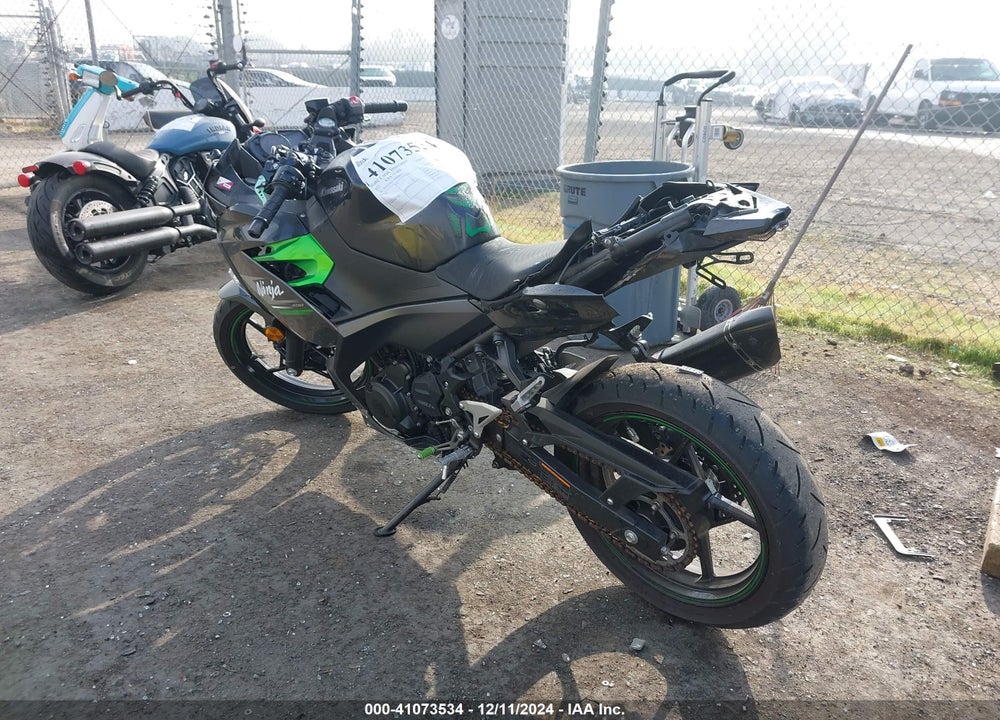2023 KAWASAKI EX400 VIN: JKAEXKH13PDAK2049