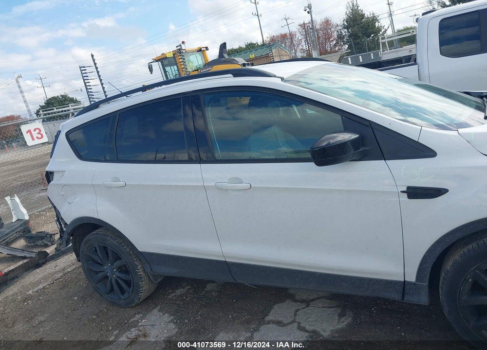 2017 FORD ESCAPE SE VIN: 1FMCU0G95HUF07000