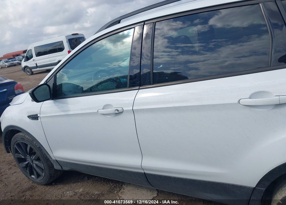 2017 FORD ESCAPE SE VIN: 1FMCU0G95HUF07000