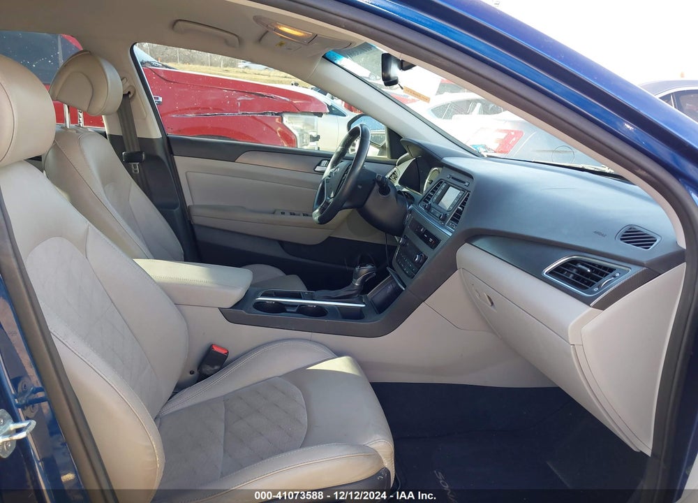 2015 HYUNDAI SONATA SPORT VIN: 5NPE34AF8FH179410