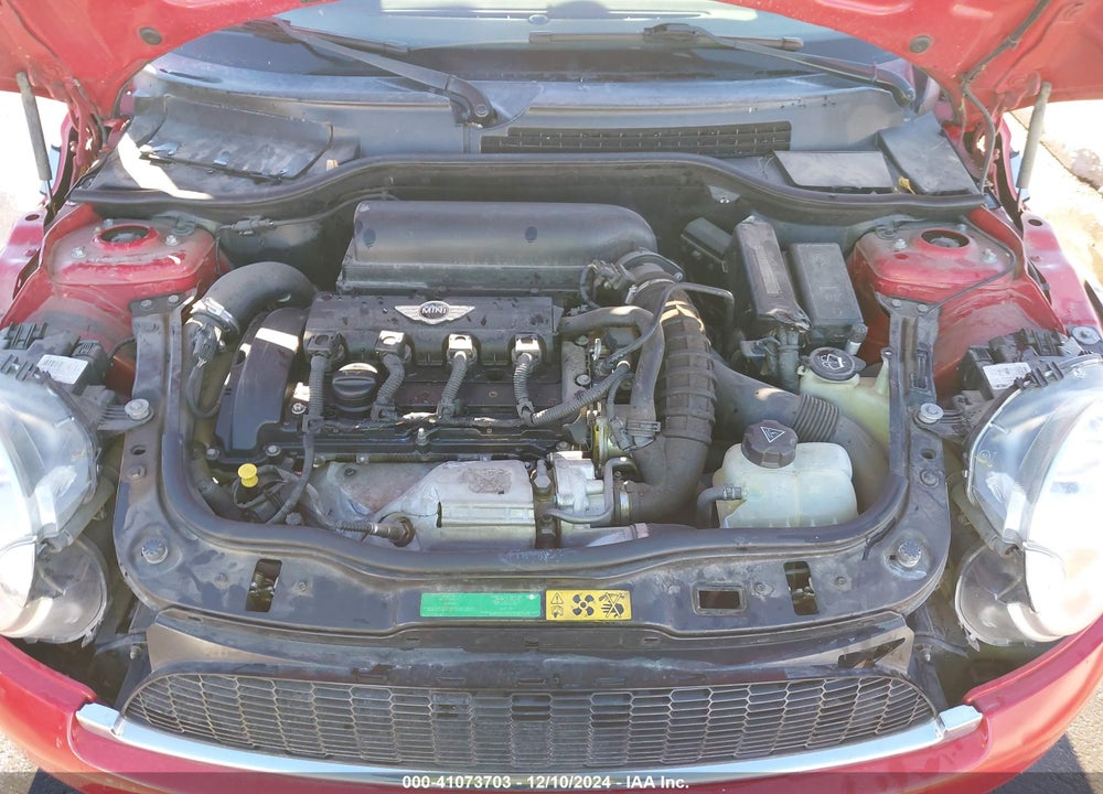 2008 MINI COOPER S VIN: WMWMF73598TV37182