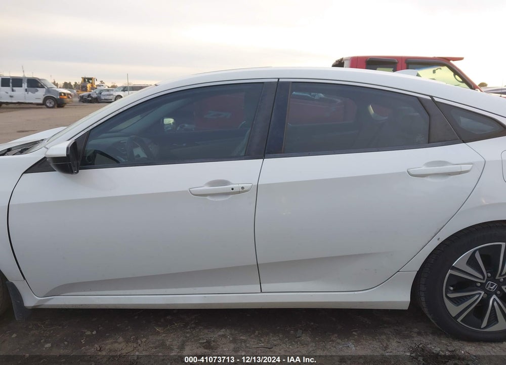 2017 HONDA CIVIC VIN: 2HGFC1F76HH633445