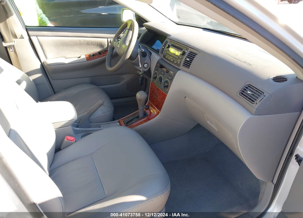 2005 TOYOTA COROLLA LE VIN: 2T1BR32E85C390979