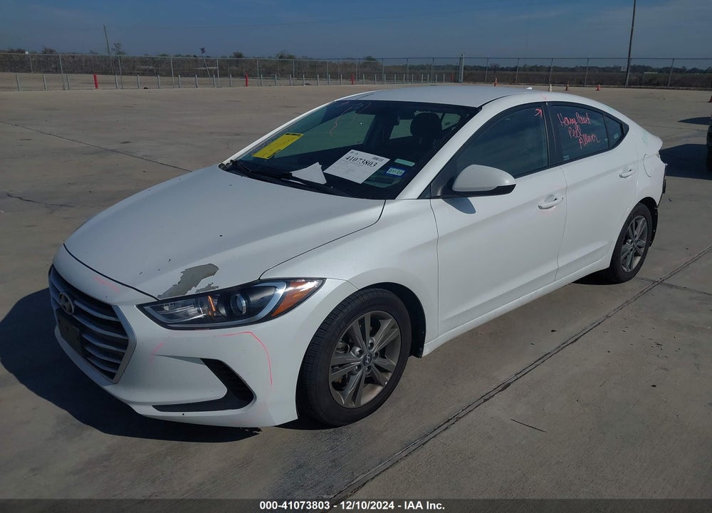 2018 HYUNDAI ELANTRA VIN: 5NPD84LF1JH310390