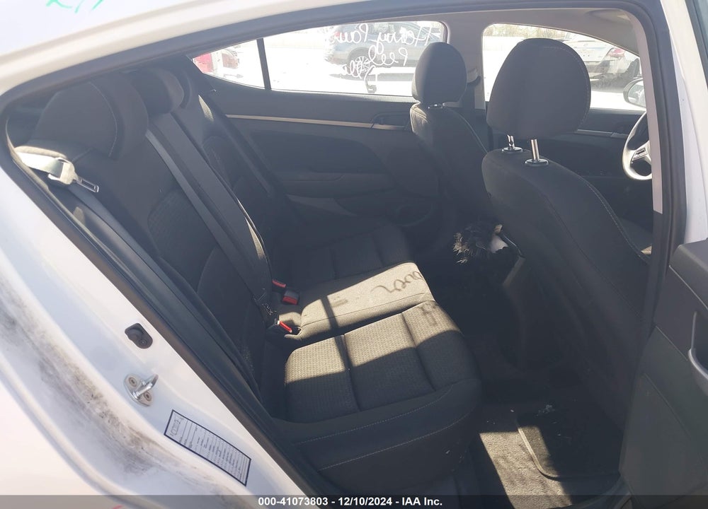 2018 HYUNDAI ELANTRA VIN: 5NPD84LF1JH310390