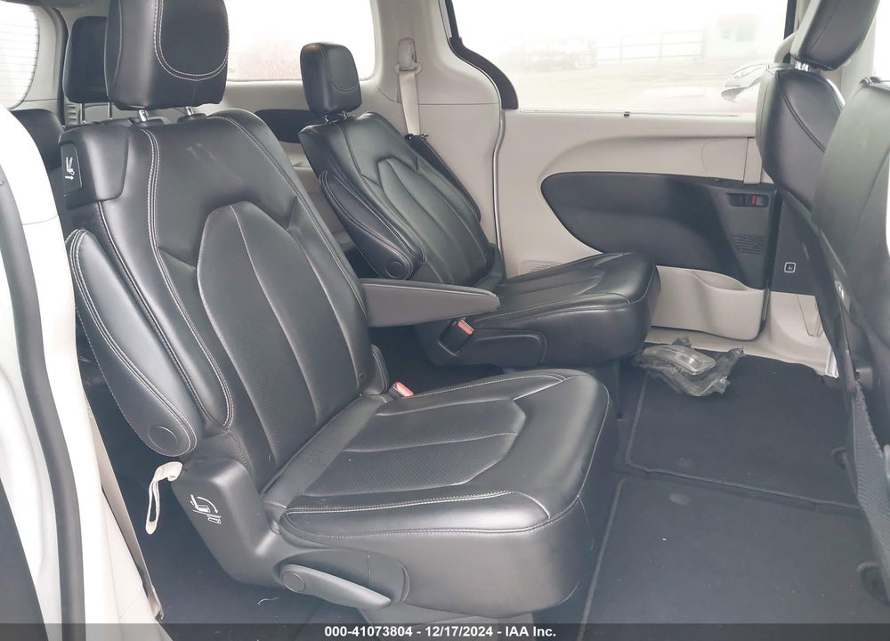 2023 CHRYSLER PACIFICA TOURING L VIN: 2C4RC1BG3PR578396