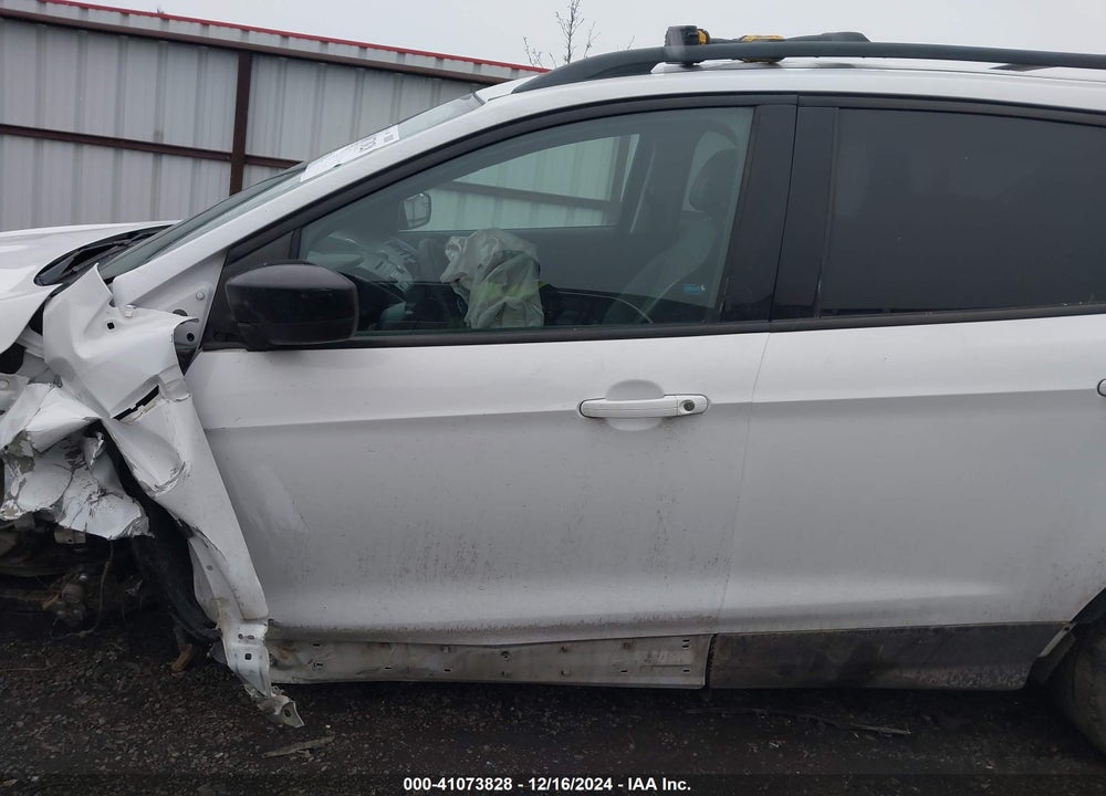 2017 FORD ESCAPE SE VIN: 1FMCU9GD9HUC50349
