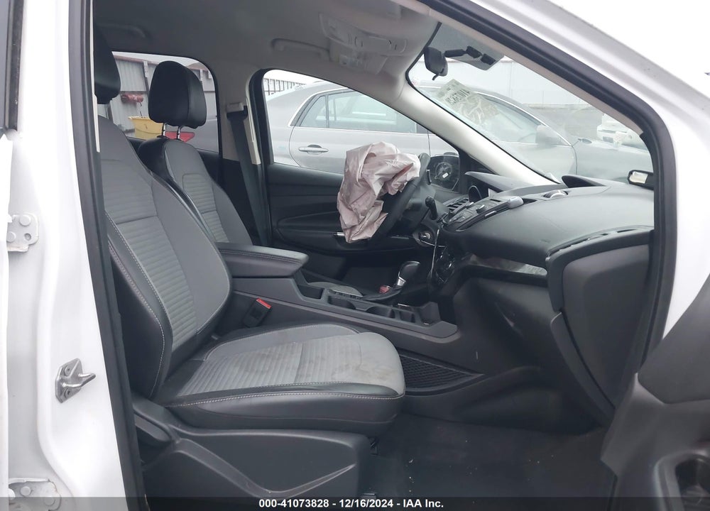 2017 FORD ESCAPE SE VIN: 1FMCU9GD9HUC50349