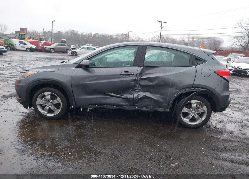 2022 HONDA HR-V AWD LX VIN: 3CZRU6H31NM714019