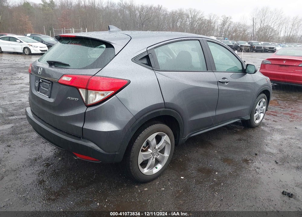 2022 HONDA HR-V AWD LX VIN: 3CZRU6H31NM714019