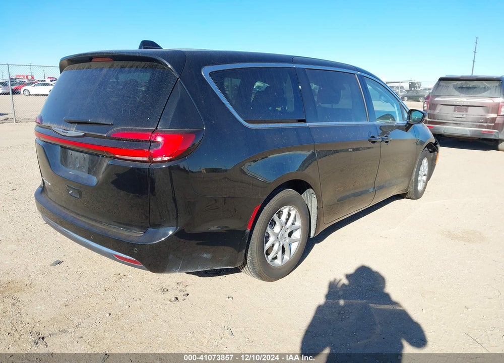 2024 CHRYSLER PACIFICA TOURING L VIN: 2C4RC1BG8RR155011