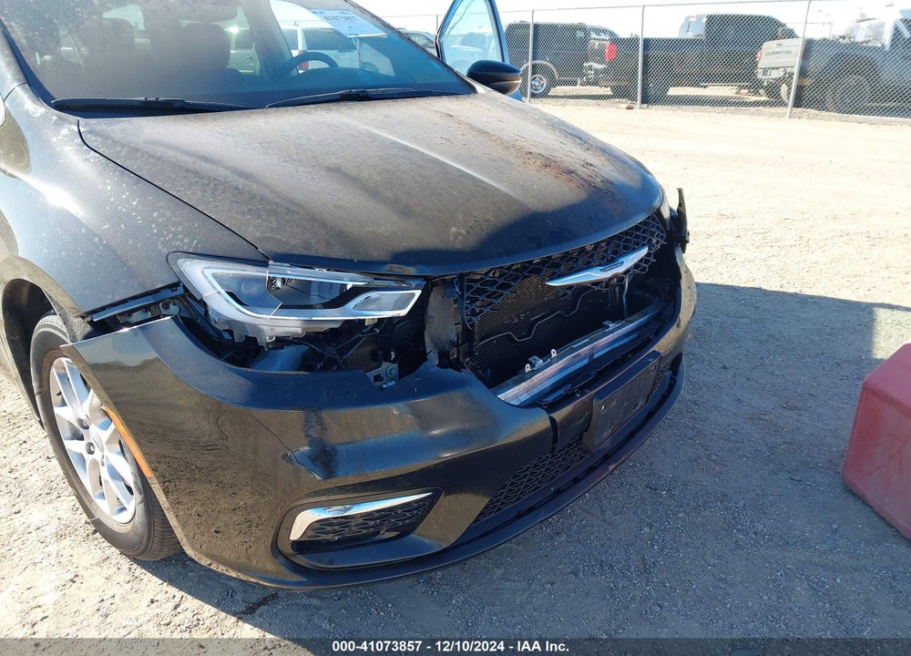 2024 CHRYSLER PACIFICA TOURING L VIN: 2C4RC1BG8RR155011