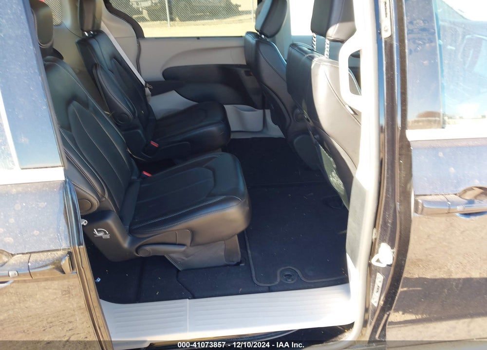 2024 CHRYSLER PACIFICA TOURING L VIN: 2C4RC1BG8RR155011