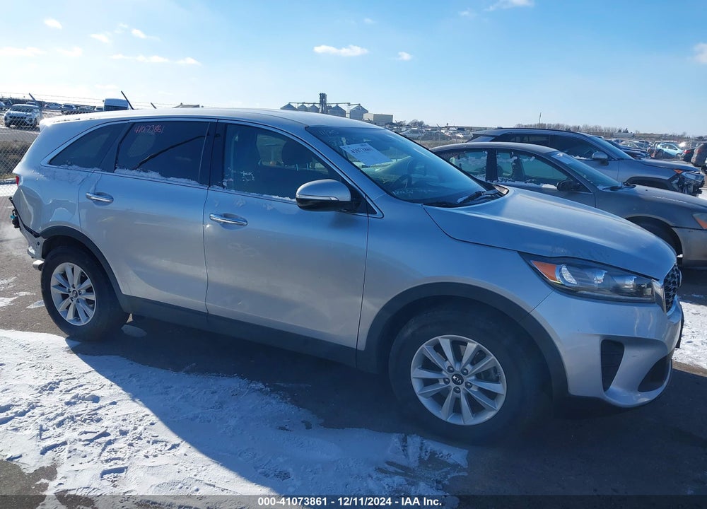 2019 KIA SORENTO 3.3L LX VIN: 5XYPGDA56KG483406