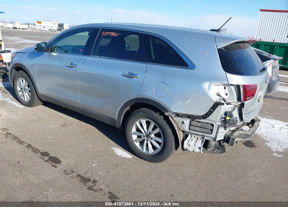2019 KIA SORENTO 3.3L LX VIN: 5XYPGDA56KG483406
