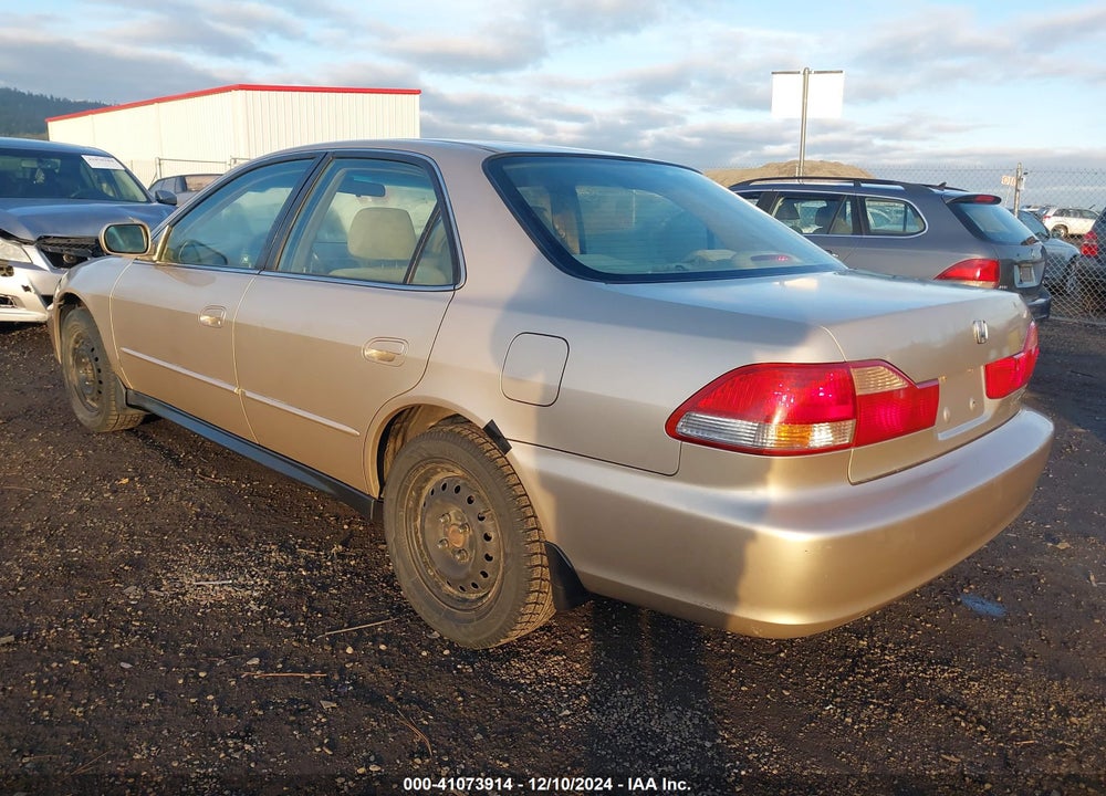 2001 HONDA ACCORD 2.3 LX VIN: JHMCG56481C015814