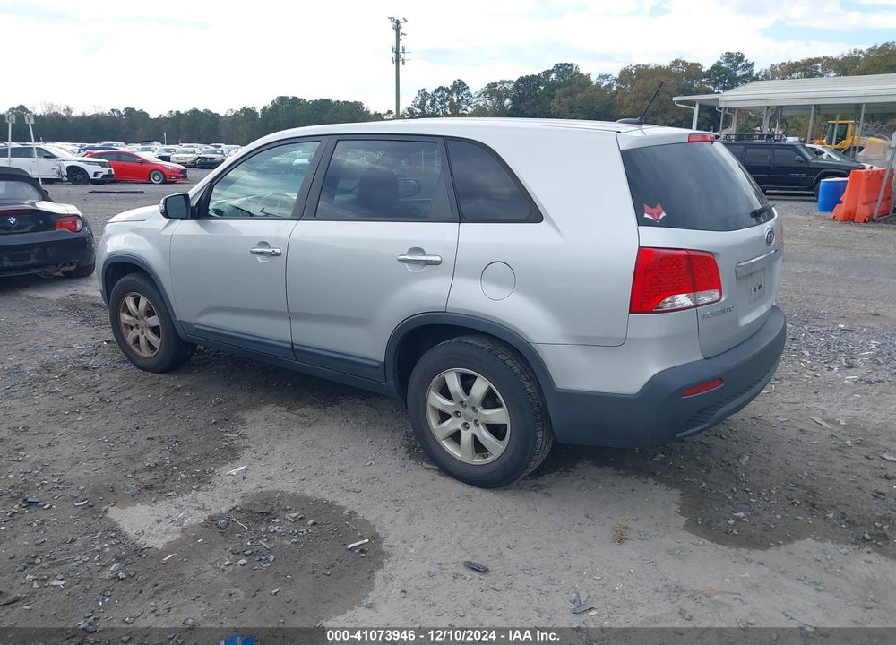 2013 KIA SORENTO LX VIN: 5XYKT3A17DG316262
