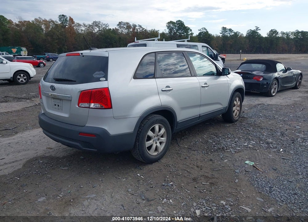 2013 KIA SORENTO LX VIN: 5XYKT3A17DG316262