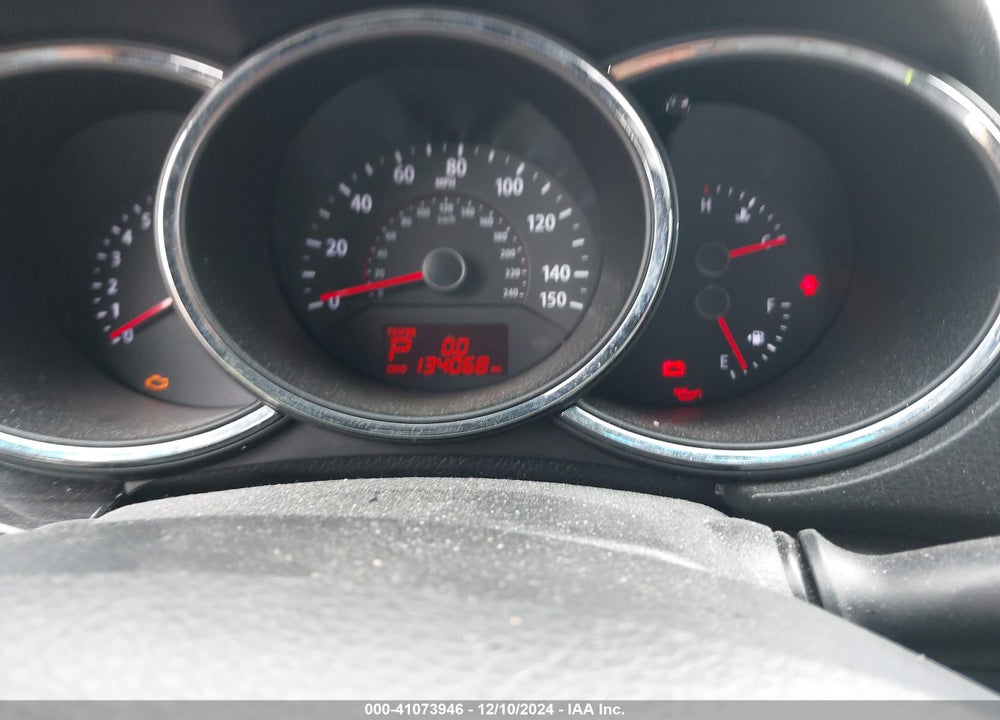 2013 KIA SORENTO LX VIN: 5XYKT3A17DG316262