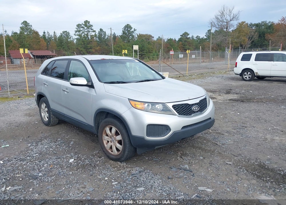 2013 KIA SORENTO LX VIN: 5XYKT3A17DG316262