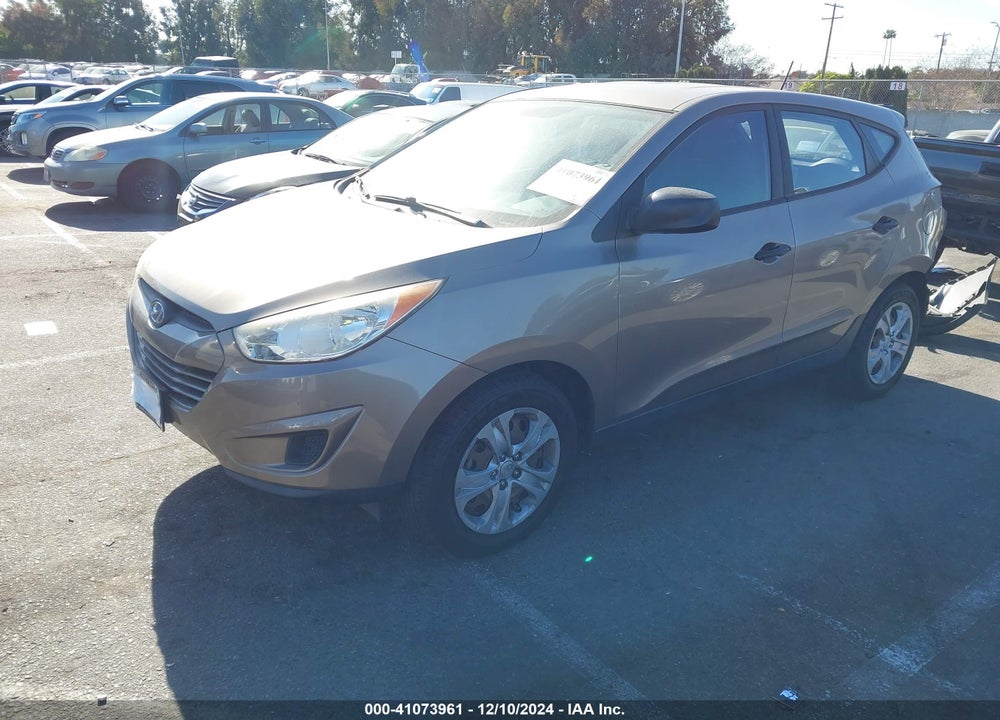 2010 HYUNDAI TUCSON GLS VIN: KM8JT3AC1AU086771