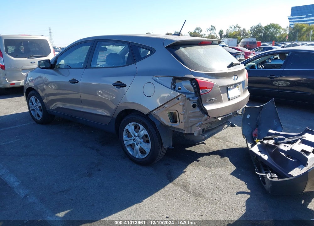 2010 HYUNDAI TUCSON GLS VIN: KM8JT3AC1AU086771