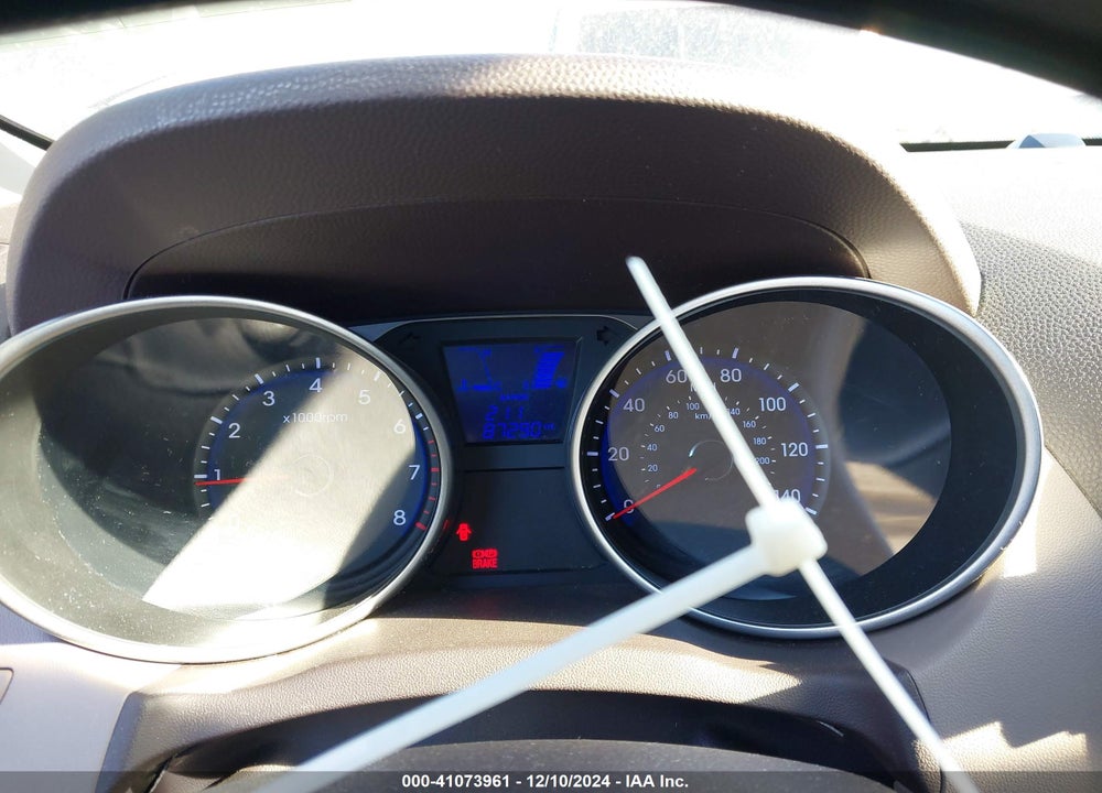 2010 HYUNDAI TUCSON GLS VIN: KM8JT3AC1AU086771