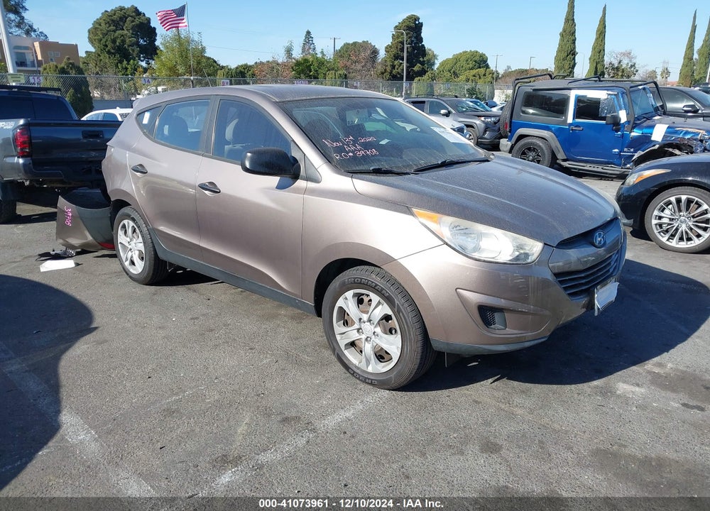 2010 HYUNDAI TUCSON GLS VIN: KM8JT3AC1AU086771