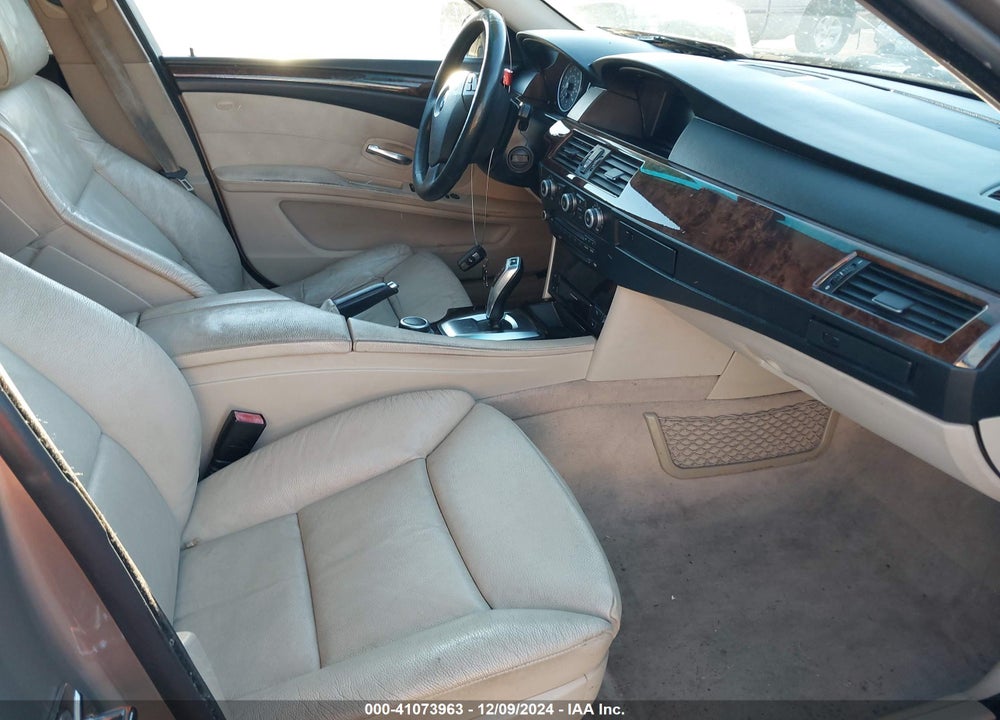2008 BMW 550I VIN: WBANW535X8CT51286