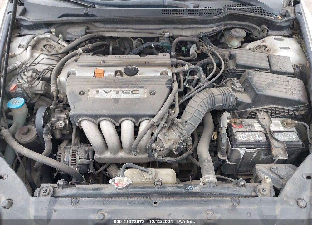 2004 HONDA ACCORD 2.4 EX VIN: JHMCM56854C003281