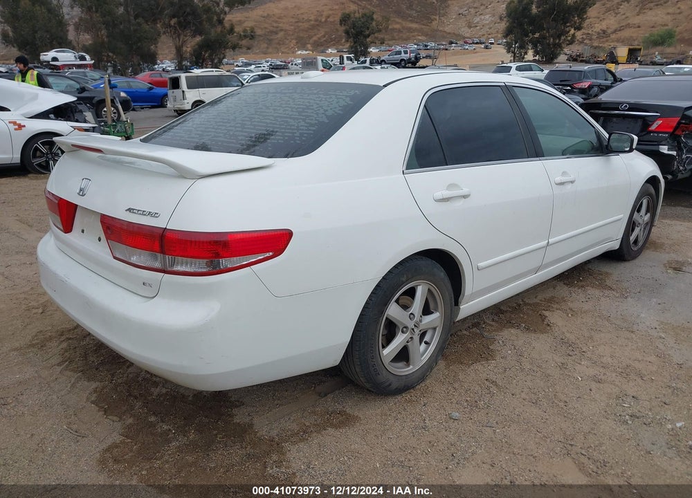 2004 HONDA ACCORD 2.4 EX VIN: JHMCM56854C003281