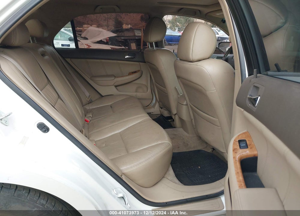 2004 HONDA ACCORD 2.4 EX VIN: JHMCM56854C003281