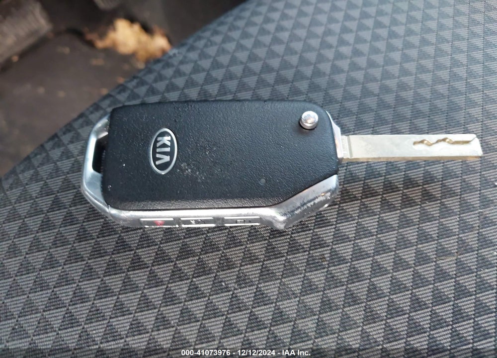 2020 KIA SOUL VIN: KNDJ23AUXL7076743