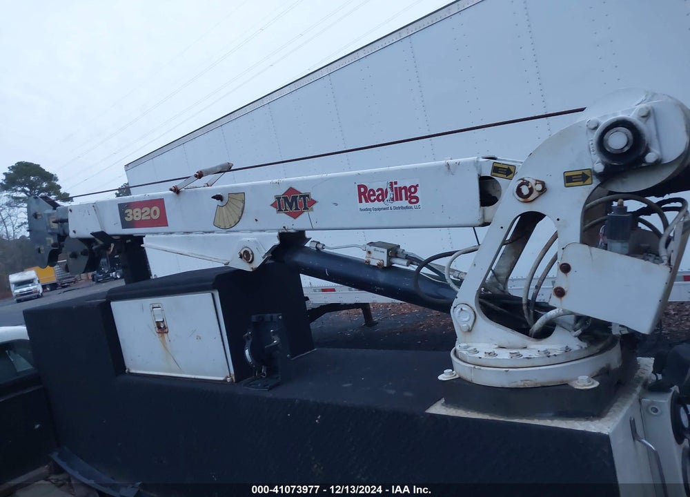 2014 FORD F-550 CHASSIS XL VIN: 1FDUF5GY5EEA18055