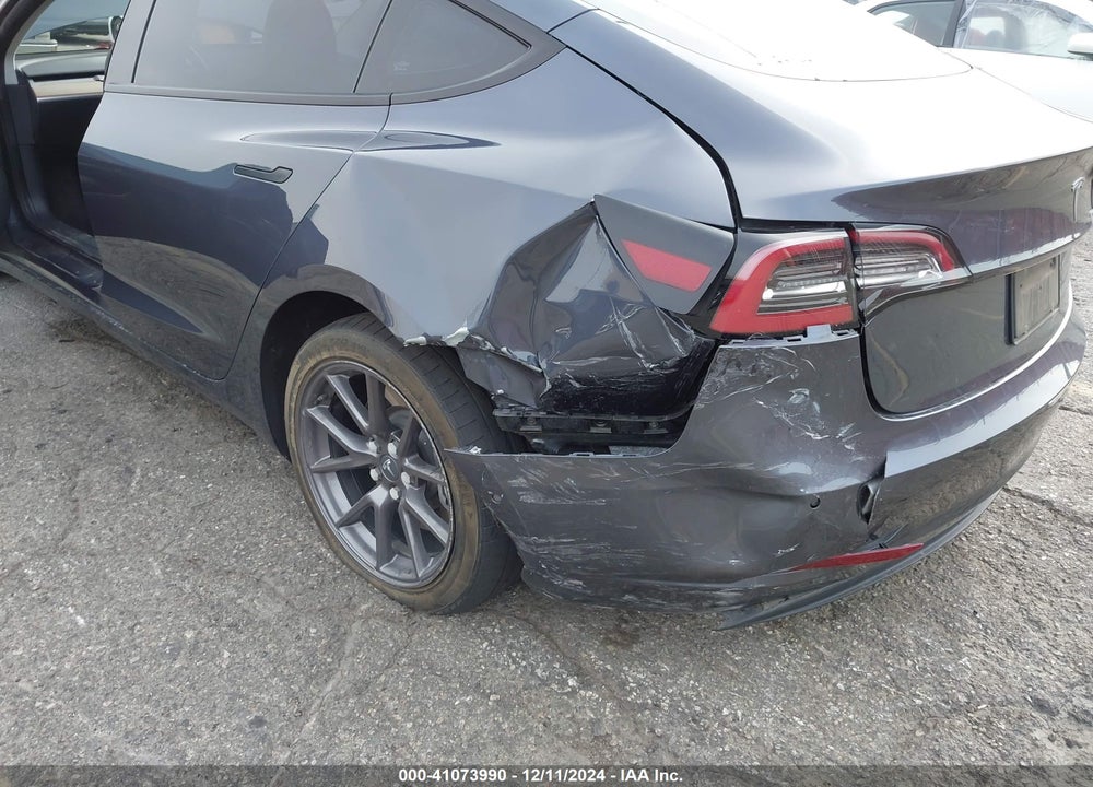 2022 TESLA MODEL 3 REAR-WHEEL DRIVE VIN: 5YJ3E1EAXNF109452
