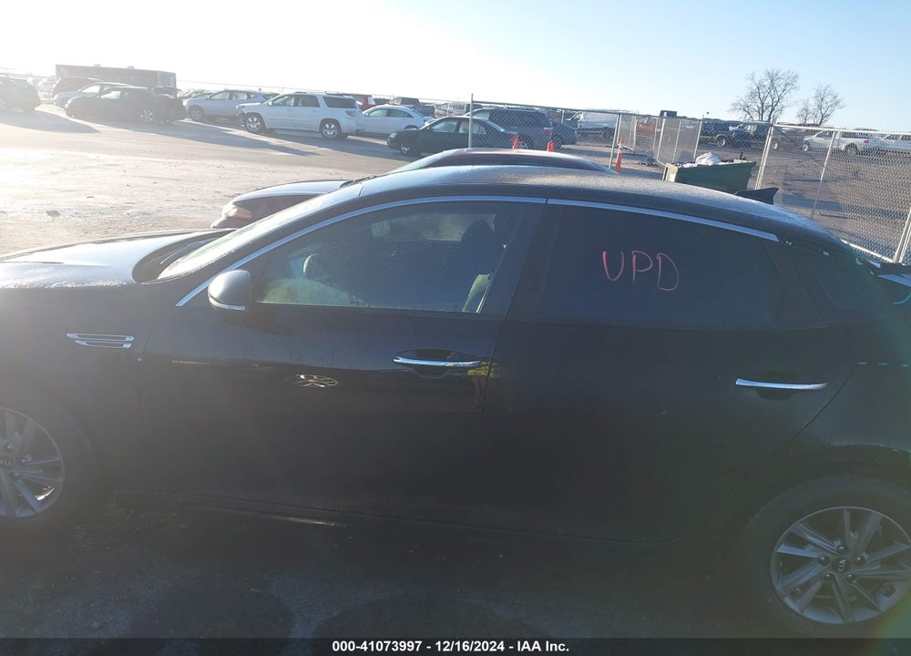 2020 KIA OPTIMA LX VIN: 5XXGT4L35LG396528