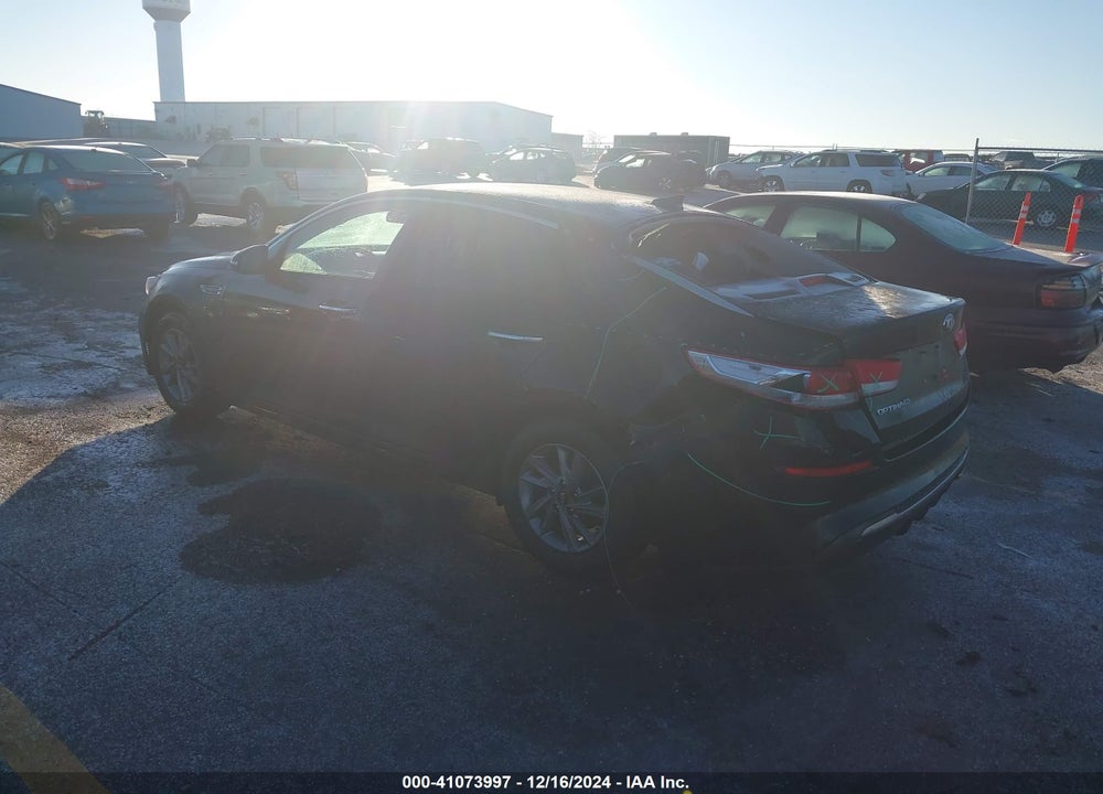 2020 KIA OPTIMA LX VIN: 5XXGT4L35LG396528