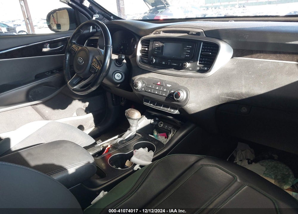 2016 KIA SORENTO 2.4L LX VIN: 5XYPG4A37GG146264