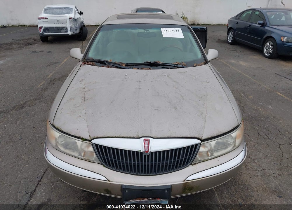 2001 LINCOLN CONTINENTAL VIN: 1LNHM97V01Y667128